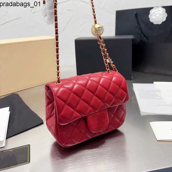 luxury handbag original factory leather fashion handbagxiang grandma's bag gold ball square fat man flip bag black gold single shoulder
luxury handbag original factory leather fashion handbagxiang grandma's bag gold ball square fat man flip bag black gold single shoulder