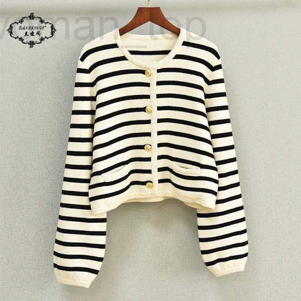 women's knits & tees designer 2023 early spring new ce home wool black and white stripe gold buckle high waist sweater short knitted ca
women's knits & tees designer 2023 early spring new ce home wool black and white stripe gold buckle high waist sweater short knitted ca