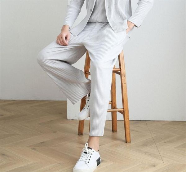 miyake pleated men039s casual straight pants harem pants trend loose nine points running track pants men 2005 lj2012222613622, Black
miyake pleated men039s casual straight pants harem pants trend loose nine points running track pants men 2005 lj2012222613622, Black