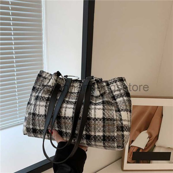shoulder bags woolen popular foreign style handbag women's bag bags 2023 autumn and winter new style simple and large capacity bag fash
shoulder bags woolen popular foreign style handbag women's bag bags 2023 autumn and winter new style simple and large capacity bag fash