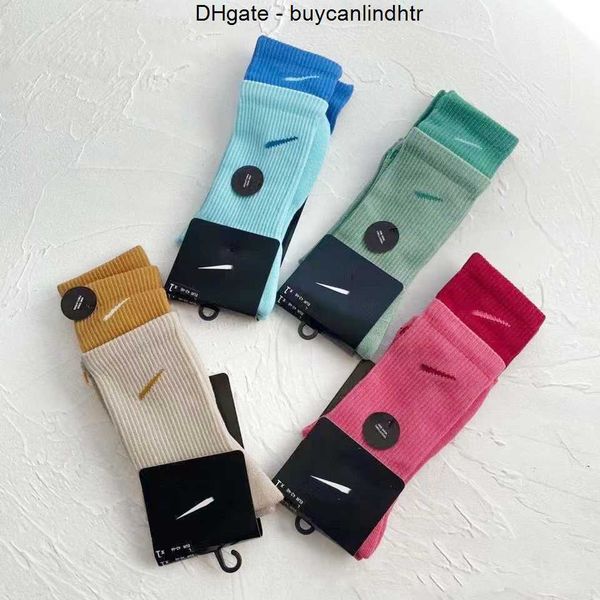 classic fashion men socks hook brand color stitched men's women's long tube sports training sock street couple middle tubes luxury, Black
classic fashion men socks hook brand color stitched men's women's long tube sports training sock street couple middle tubes luxury, Black
