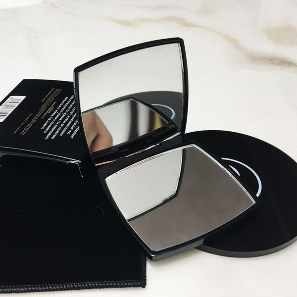 cc folding mirrors women fashion designer black portable makeup mirror smooth double-sided cosmetic mirrors for travel make up tools
cc folding mirrors women fashion designer black portable makeup mirror smooth double-sided cosmetic mirrors for travel make up tools