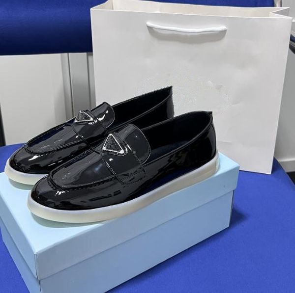 Designer men women loafers shoes metal triangle soft-soled loafers classic Suede leisure leather shoes New styles combine men's women's Flats shoes, Split
Designer men women loafers shoes metal triangle soft-soled loafers classic Suede leisure leather shoes New styles combine men's women's Flats shoes, Split