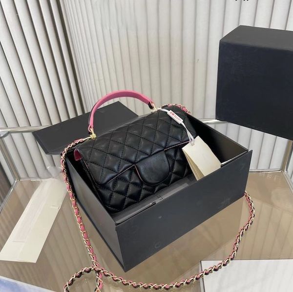 designer shoulder bag chain strap handbags plaid purses double letter solid buckle sheepskin caviar pattern women's luxury evening bags
designer shoulder bag chain strap handbags plaid purses double letter solid buckle sheepskin caviar pattern women's luxury evening bags