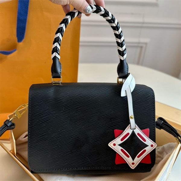 luxury twist shoulder bags new fashion lady cross body bag designer handbags women chain bag metal buckle colorful tag fashion handbag
luxury twist shoulder bags new fashion lady cross body bag designer handbags women chain bag metal buckle colorful tag fashion handbag