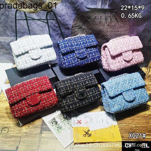 fashion handbag wool single shoulder bag square fat rhombus cross-body bag classic small square bag female
fashion handbag wool single shoulder bag square fat rhombus cross-body bag classic small square bag female