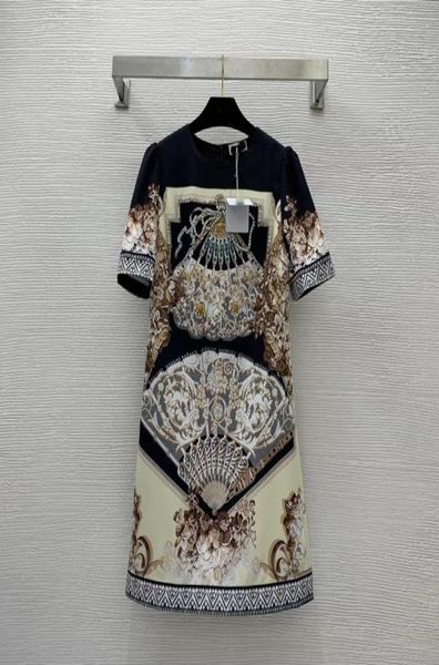 brand same style dress 2023 new spring summer short sleeve o neck fashion print milan runway dress designer dresses 021792439475, Black;pink
brand same style dress 2023 new spring summer short sleeve o neck fashion print milan runway dress designer dresses 021792439475, Black;pink