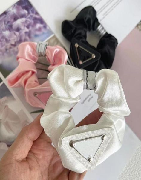 2021 women designer letter hair rubber band quality leather elastic hairs rope luxury hair accessories 3colors p09772628273895706, Pink
2021 women designer letter hair rubber band quality leather elastic hairs rope luxury hair accessories 3colors p09772628273895706, Pink