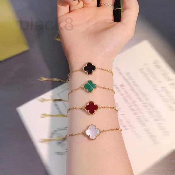 chain designer four-leaf clover single flower bracelet medium girls' luxury small group 18k rose golden year new red agate fritillaria, Black
chain designer four-leaf clover single flower bracelet medium girls' luxury small group 18k rose golden year new red agate fritillaria, Black