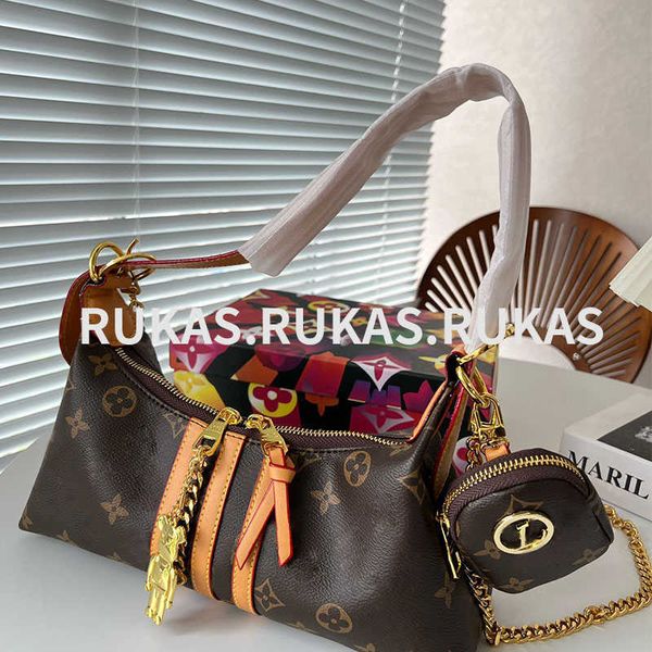 2023 fashion handbag women's new niche hand crossbody bag network red explosive luxury simple casual single shoulder crossbody bag
2023 fashion handbag women's new niche hand crossbody bag network red explosive luxury simple casual single shoulder crossbody bag