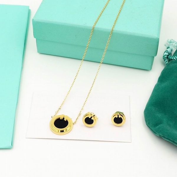 2023 lovely cute long gold thin stainless steel chain black crystal round plate design women necklace earrings suit with dust bag and box
2023 lovely cute long gold thin stainless steel chain black crystal round plate design women necklace earrings suit with dust bag and box