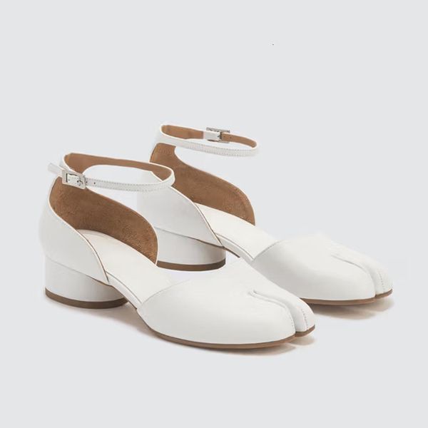 slippers fashion buckle strap tabi sandal summer y round high heel split toe shoe pumps party zapatos mujer 230803, Black
slippers fashion buckle strap tabi sandal summer y round high heel split toe shoe pumps party zapatos mujer 230803, Black