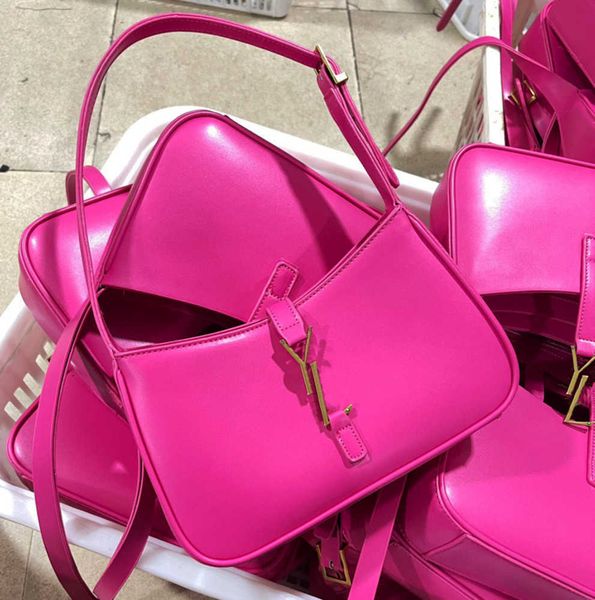 hobole bag armpit bags classic leather designer handbags for ladies quality shoulder baguette le5 a7 multi-color fashion wholesale niche hig
hobole bag armpit bags classic leather designer handbags for ladies quality shoulder baguette le5 a7 multi-color fashion wholesale niche hig