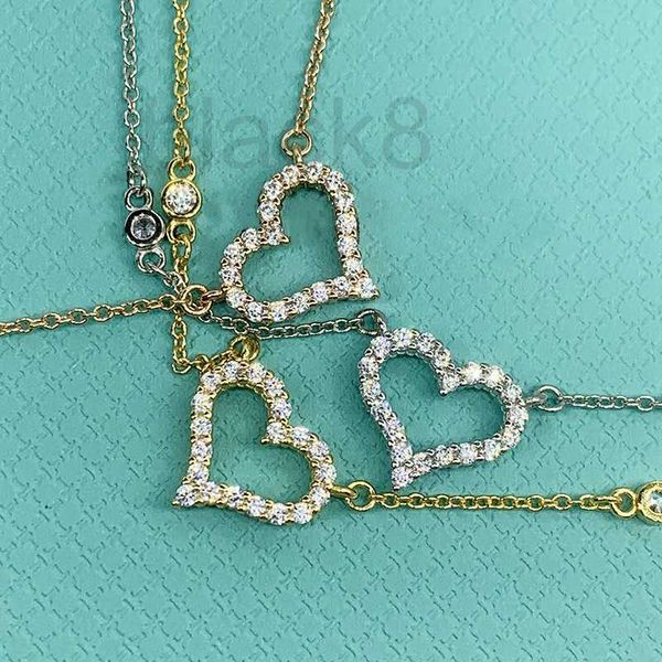 pendant necklaces designer s925 sterling silver love necklace for women with light luxury diamonds and cutout peach heart pendant heart shap
pendant necklaces designer s925 sterling silver love necklace for women with light luxury diamonds and cutout peach heart pendant heart shap