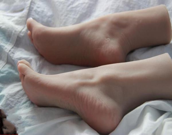 23cm real female doll foot mannequin shoe blood vesse silicone pography silk stockings jewelry model soft silica gel 1pc c5854011, Khaki
23cm real female doll foot mannequin shoe blood vesse silicone pography silk stockings jewelry model soft silica gel 1pc c5854011, Khaki