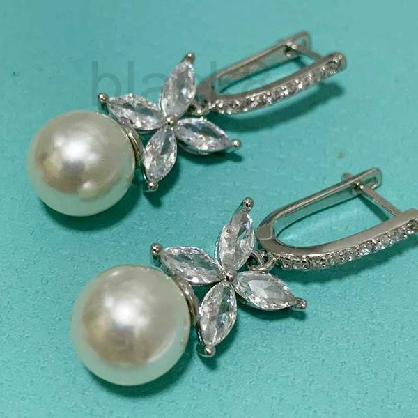 charm designer korean version minimalist pearl studded diamond earrings for women french elegant s925 sterling silver temperament high-end e, Golden
charm designer korean version minimalist pearl studded diamond earrings for women french elegant s925 sterling silver temperament high-end e, Golden