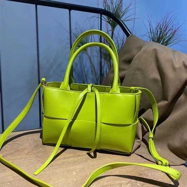 aa totes designer bottegasvenetas arco bags woven a large fashion woven new capacityhrar
