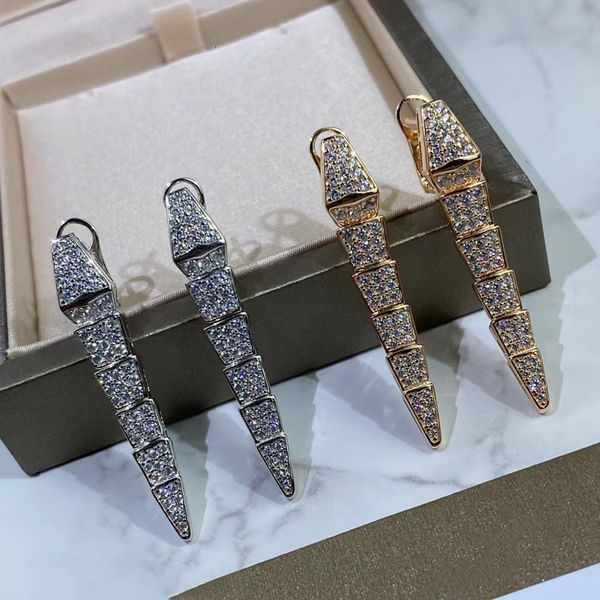 stud 925 sterling silver snake head zircon bone earring s fashion brand temperament luxury banquet jewelry 230804, Golden;silver
stud 925 sterling silver snake head zircon bone earring s fashion brand temperament luxury banquet jewelry 230804, Golden;silver