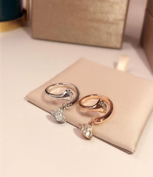 s925 sterling silver ladies039 triangle activity rings personality fashion superior quality high technology luxurious ship3207187, Golden;silver
s925 sterling silver ladies039 triangle activity rings personality fashion superior quality high technology luxurious ship3207187, Golden;silver