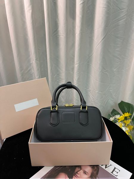 luxury bag designer shoulder bag multi-colored leather fashion girly zipper belt chain crossbody bag women's luxury women's tote b
luxury bag designer shoulder bag multi-colored leather fashion girly zipper belt chain crossbody bag women's luxury women's tote b