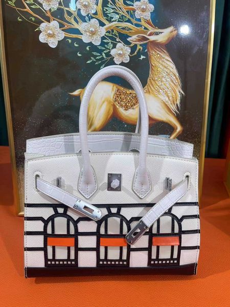 h ermes brikis's for women new small house bag handheld crocodile pattern contrast leisure with real logo
h ermes brikis's for women new small house bag handheld crocodile pattern contrast leisure with real logo