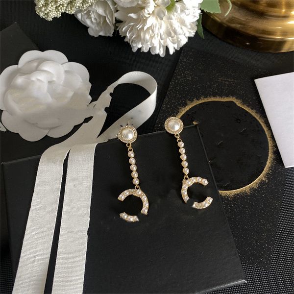 gold tassel designer letters dangle stud ccity long earring silver crystal geometric luxury brand women rhinestone wedding party jewerlry 23, Golden;silver
gold tassel designer letters dangle stud ccity long earring silver crystal geometric luxury brand women rhinestone wedding party jewerlry 23, Golden;silver