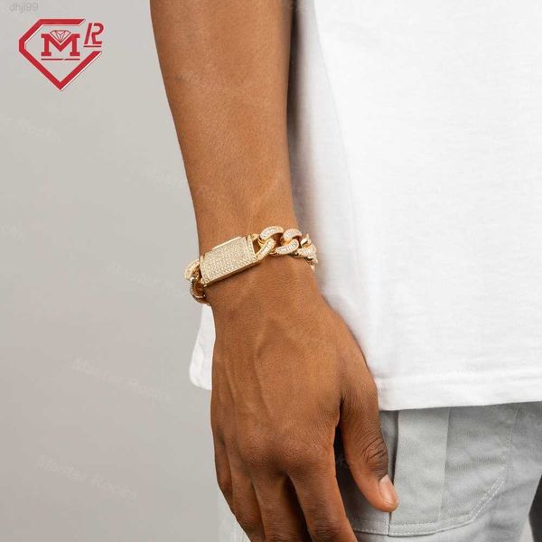 latest 925 silver hip hop jewelry 18mm cuban bracelet for men new design men's iced out moissanite baguette bracelet
latest 925 silver hip hop jewelry 18mm cuban bracelet for men new design men's iced out moissanite baguette bracelet
