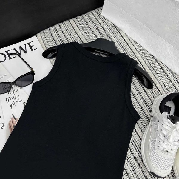23 summer new gaoding commuter versatile simple casual inverted triangle letter printed tank top, White
23 summer new gaoding commuter versatile simple casual inverted triangle letter printed tank top, White