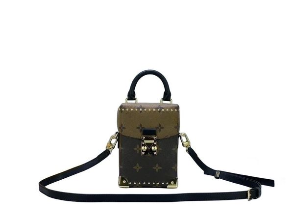 this camera case is both fashionable and practical, making it a multifunctional bag, handbag, crossbody bag, and shoulder bag. same style on
this camera case is both fashionable and practical, making it a multifunctional bag, handbag, crossbody bag, and shoulder bag. same style on