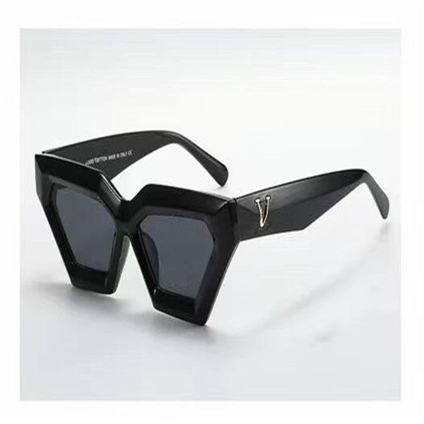 designer sunglasses for women and men fashion model special uv400 protection letters big leg double beam frame outdoor luxury design women s, White;black
designer sunglasses for women and men fashion model special uv400 protection letters big leg double beam frame outdoor luxury design women s, White;black