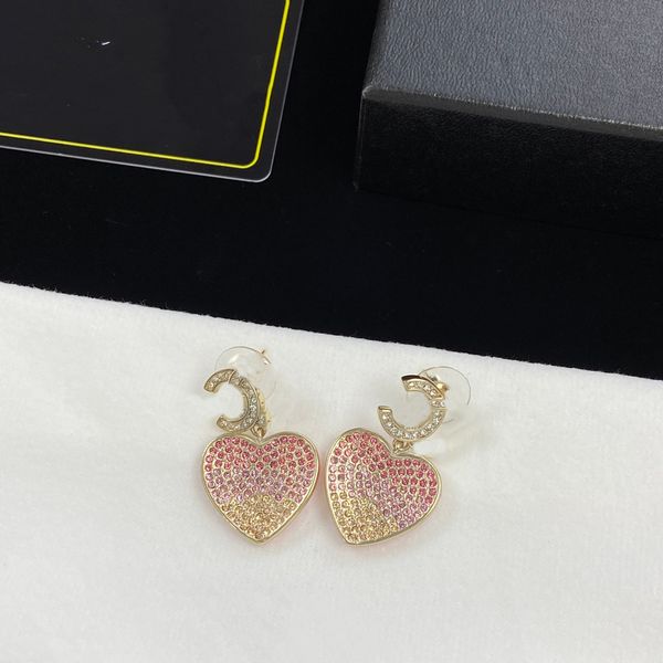 high-quality gold earrings stud c earing luxury women ccity diamond pearl earring designer jewelry woman 223434, Golden;silver
high-quality gold earrings stud c earing luxury women ccity diamond pearl earring designer jewelry woman 223434, Golden;silver