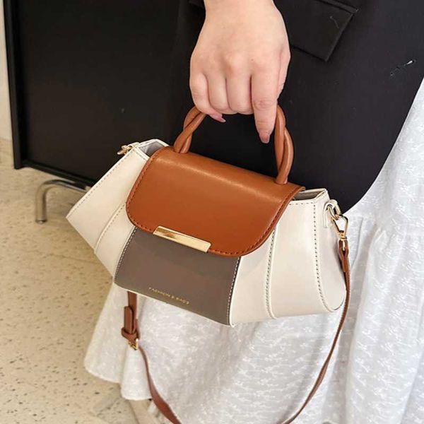 autumn and winter new design sense of color collision bag senior sense of ladies crossbody bag handbag 0806
autumn and winter new design sense of color collision bag senior sense of ladies crossbody bag handbag 0806