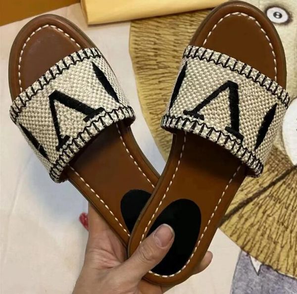 designer slipper luxury women sandals raffia embroidered flat mules slides black brown pine green red summer slippers beach fashion flatform
designer slipper luxury women sandals raffia embroidered flat mules slides black brown pine green red summer slippers beach fashion flatform