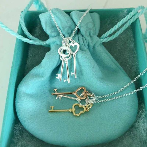 pendant necklaces designer s925 sterling silver love clover small key smooth necklace female mini clavicle chain rose gold heart 2uz8
pendant necklaces designer s925 sterling silver love clover small key smooth necklace female mini clavicle chain rose gold heart 2uz8