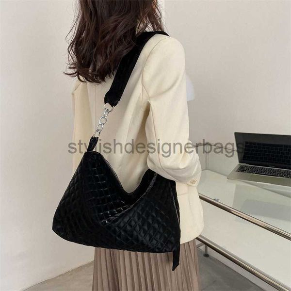 lingge large capacity boston diagonal straddle bag nylon fabric 2023 new fashion texture one bagstylishdesignerbags
lingge large capacity boston diagonal straddle bag nylon fabric 2023 new fashion texture one bagstylishdesignerbags