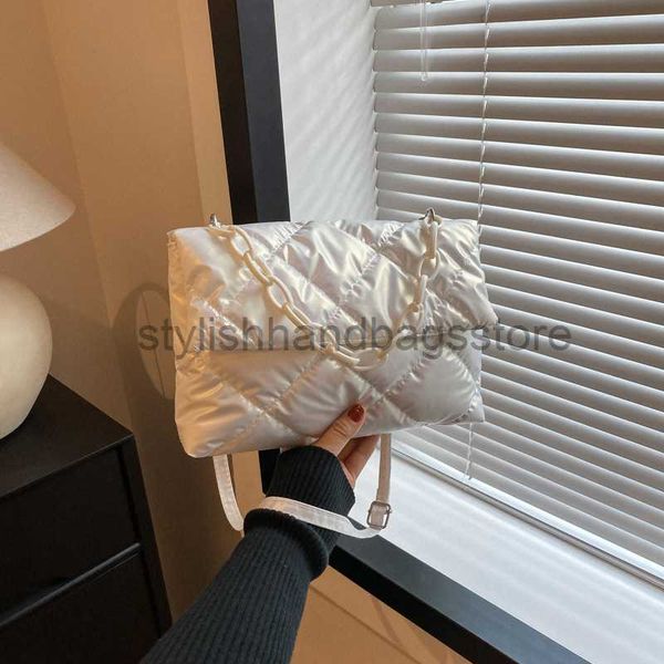leisure texture cotton clothing 2023 spring and autumn new fashion lingge chain women's foreign style simple one shoulder bagstylishhan
leisure texture cotton clothing 2023 spring and autumn new fashion lingge chain women's foreign style simple one shoulder bagstylishhan