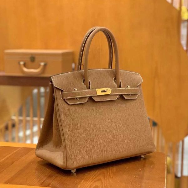 original h ermes brikis's tote bags wholesale wax thread hand sewn togo calf leather medieval bag casual portable tote women's wit
original h ermes brikis's tote bags wholesale wax thread hand sewn togo calf leather medieval bag casual portable tote women's wit