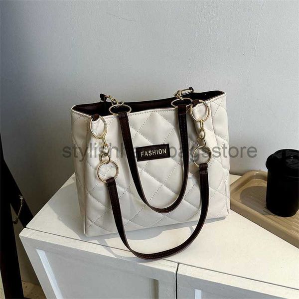 shoulder bags 2023 spring new women's bag personalized lingge wandering bag tote bag minimalist texture large capacity commuter mommy b
shoulder bags 2023 spring new women's bag personalized lingge wandering bag tote bag minimalist texture large capacity commuter mommy b