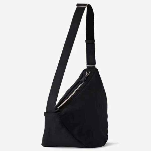 the row banana and korean half round nylon casual women's bag crescent bag underarm half moon bag crossbody bag fashion bag
the row banana and korean half round nylon casual women's bag crescent bag underarm half moon bag crossbody bag fashion bag