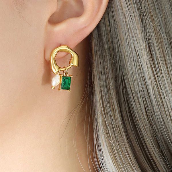 charm delicate vintage earrings for women girl green cubic pendant earrings fashion geometric pearl charms jewelry r230804, Golden
charm delicate vintage earrings for women girl green cubic pendant earrings fashion geometric pearl charms jewelry r230804, Golden