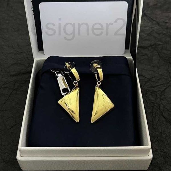 charm designer new gold triangle earrings and for women's fashion style, minimalist letter, small design uyuq, Golden
charm designer new gold triangle earrings and for women's fashion style, minimalist letter, small design uyuq, Golden