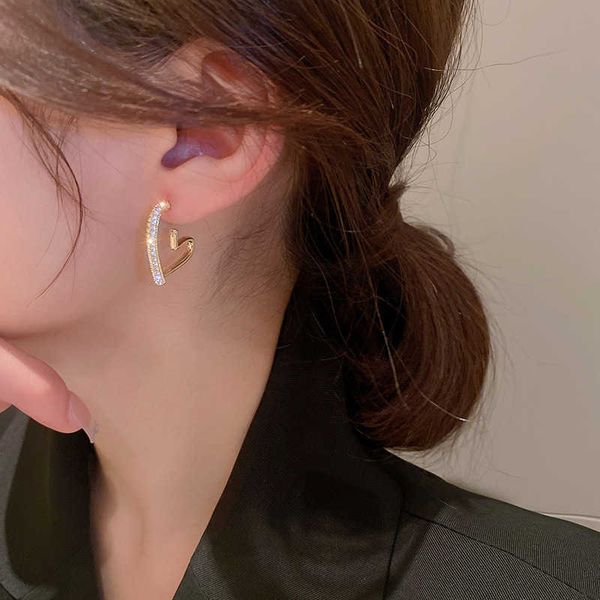 charm trendy simple rhinestone gold color earrings for women girl crystal heart minimalist earrings party new c-shape jewelry gifts r230804, Golden
charm trendy simple rhinestone gold color earrings for women girl crystal heart minimalist earrings party new c-shape jewelry gifts r230804, Golden