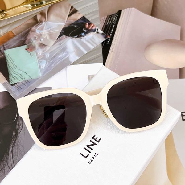 sunglasses women goggle eyewear for women polarized sunglasses cool sunglasses outdoor traveling composite metal cool with box, White;black
sunglasses women goggle eyewear for women polarized sunglasses cool sunglasses outdoor traveling composite metal cool with box, White;black