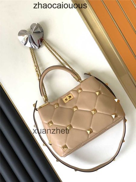 luxury classic ladies riveted women 2023 bags handbags beach fashion crossbody valentinoz designer bag sheepskin large capacity bucket leath
luxury classic ladies riveted women 2023 bags handbags beach fashion crossbody valentinoz designer bag sheepskin large capacity bucket leath