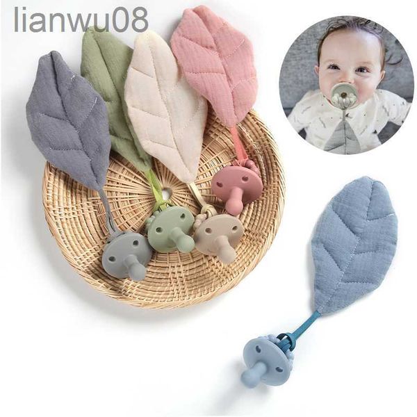 pacifiers# 2pc silicone cartoon baby teether with leaf pendant infant emotional soothing chewing safe teething baby pacifier holder x0804
pacifiers# 2pc silicone cartoon baby teether with leaf pendant infant emotional soothing chewing safe teething baby pacifier holder x0804