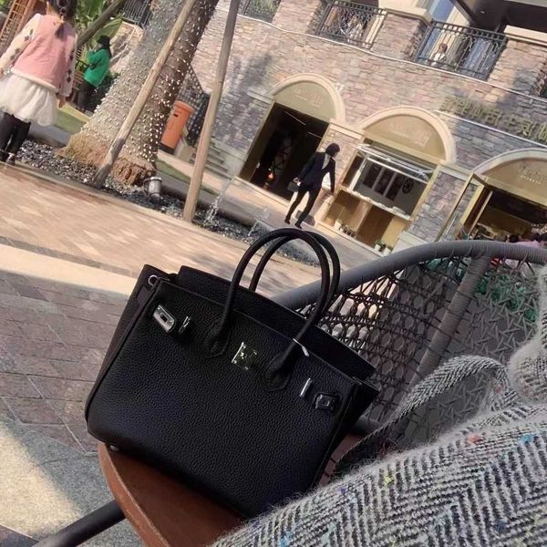 h bag women 2019 new bag leather silver buckle women's bag lychee togo layer cowhide handbag
h bag women 2019 new bag leather silver buckle women's bag lychee togo layer cowhide handbag
