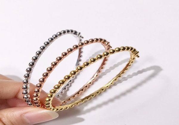 sell fashion accessories copper gold plated jewelry buckle narrow edition clovr beads bracelet man and woman bracelet tricolor6529600, White
sell fashion accessories copper gold plated jewelry buckle narrow edition clovr beads bracelet man and woman bracelet tricolor6529600, White