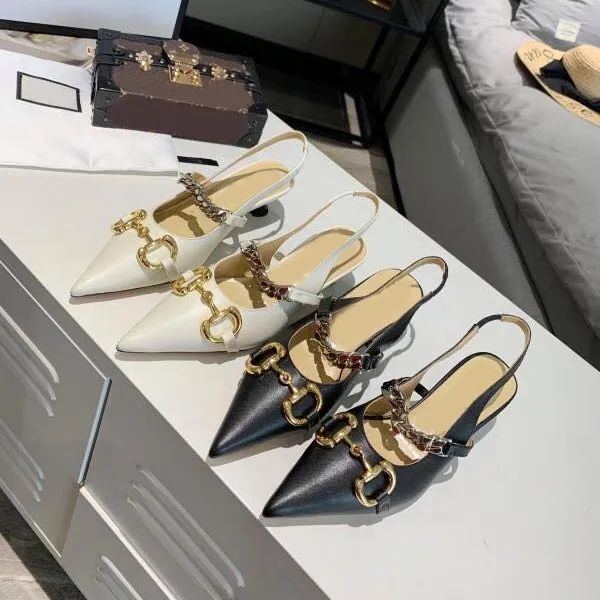 summer sandals designer paris metal letter sandals womens black white dress shoes classic leather party wedding heels sizes 34-41
summer sandals designer paris metal letter sandals womens black white dress shoes classic leather party wedding heels sizes 34-41