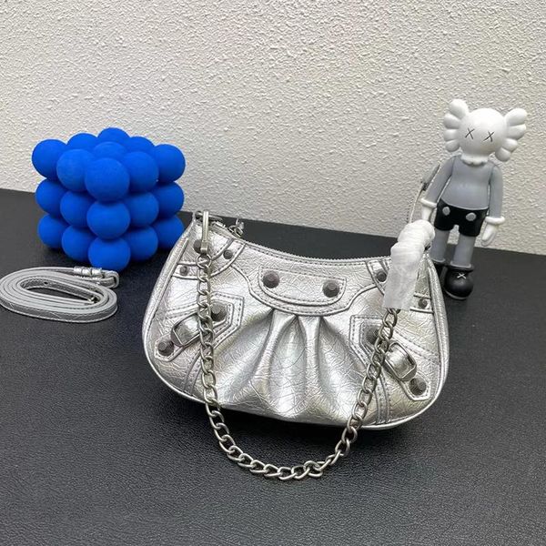 crocodile pattern designer bag black women le cagole locomotive luxury shoulder bag leather mirror tote handbag crossbody men mini clutch wa
crocodile pattern designer bag black women le cagole locomotive luxury shoulder bag leather mirror tote handbag crossbody men mini clutch wa