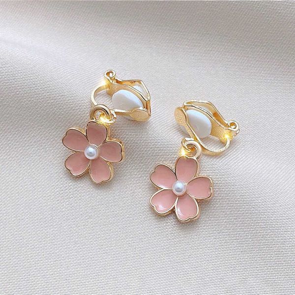 charm fashion imitation pearls tassel clips earrings without hole women elegant heart flower long pendant clip earrings r230804, Golden
charm fashion imitation pearls tassel clips earrings without hole women elegant heart flower long pendant clip earrings r230804, Golden